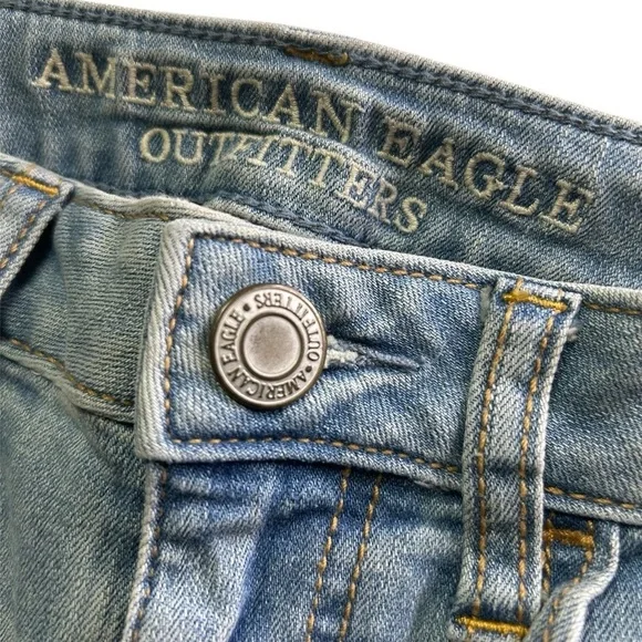 American Eagle Light Distressed Blue Skinny Jeans, EUC, size 6 - Picture 3 of 4